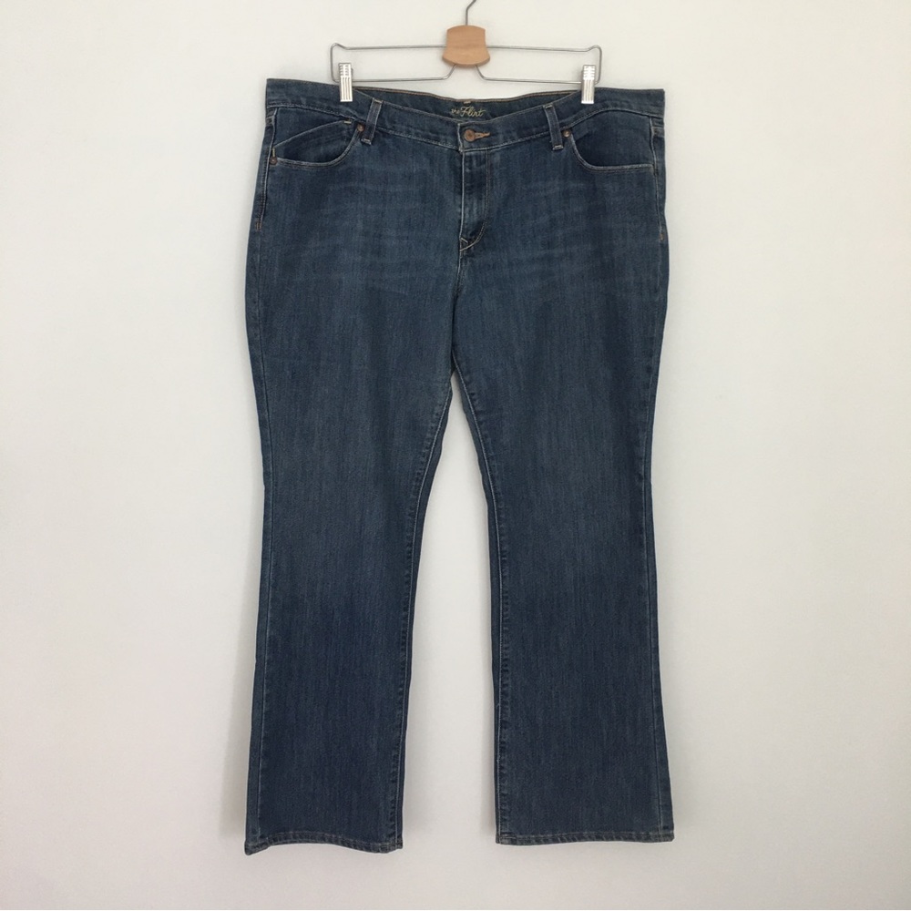 Old Navy The Flirt Medium Wash Mid Rise Bootcut Women's Blue Jeans